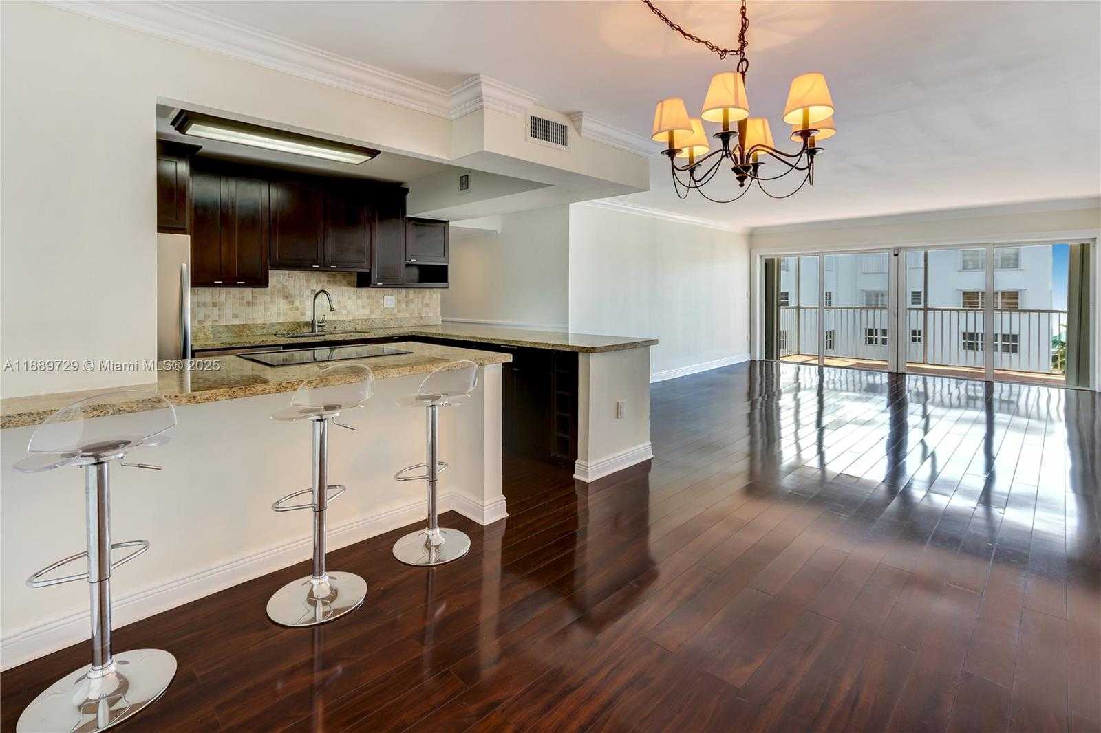 Small Image of 550 OCEAN DR #6F, Key Biscayne Number 5