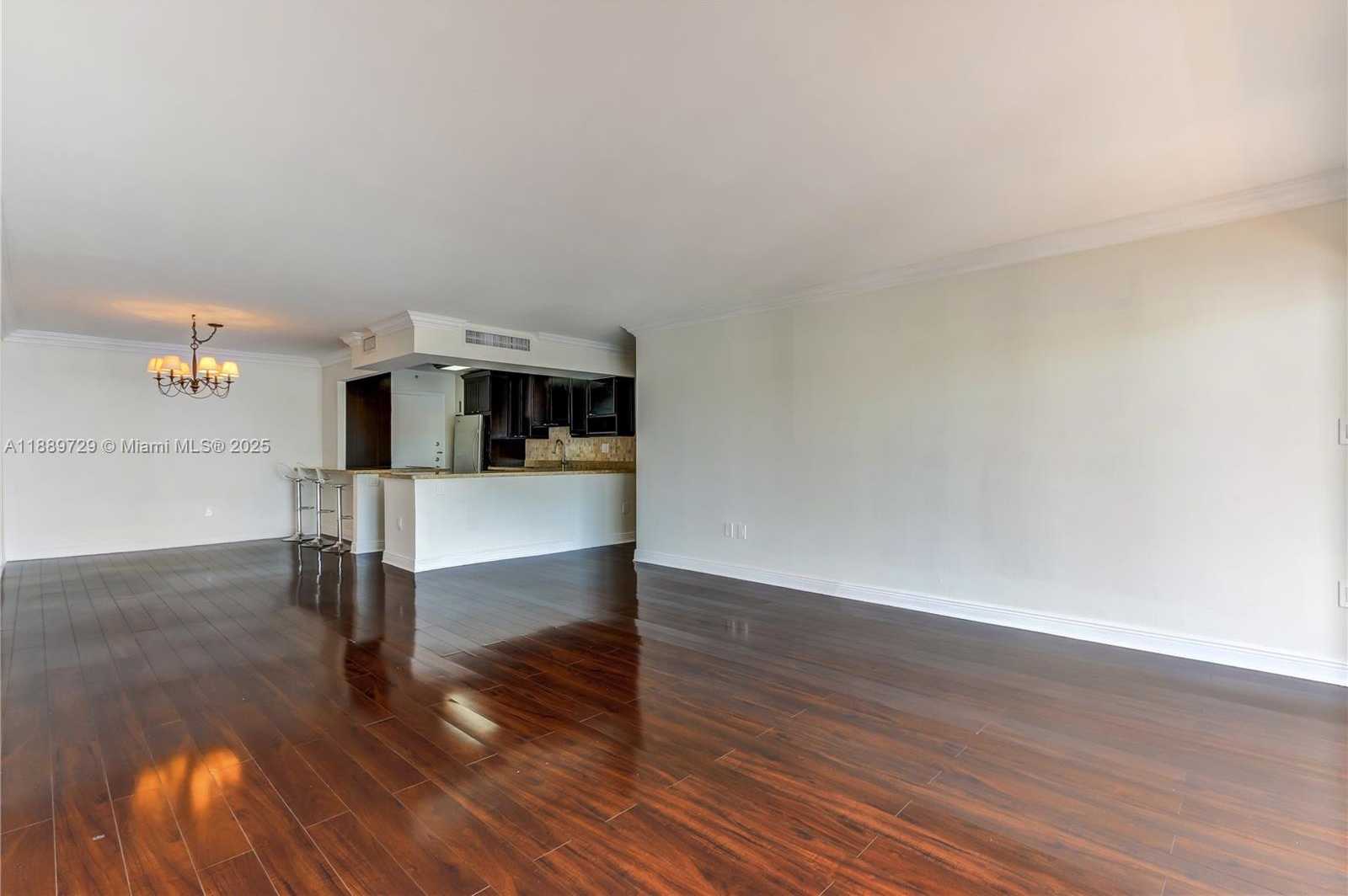 Small Image of 550 OCEAN DR #6F, Key Biscayne Number 6