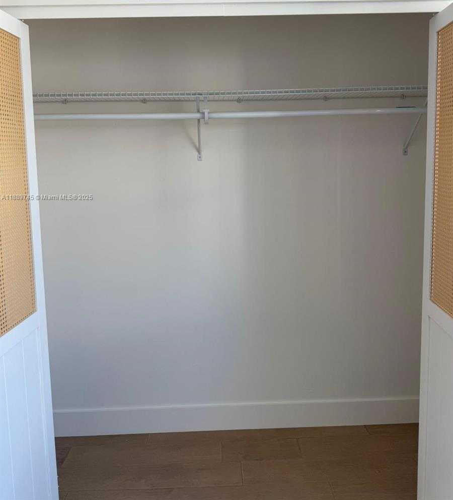 Small Image of 1420 BRICKELL BAY DR #1203A, Miami Number 19