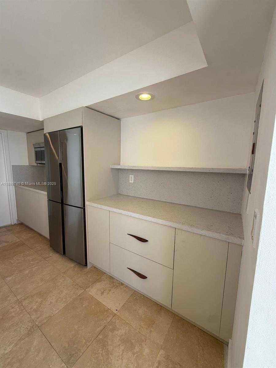 Small Image of 1420 BRICKELL BAY DR #1203A, Miami Number 27