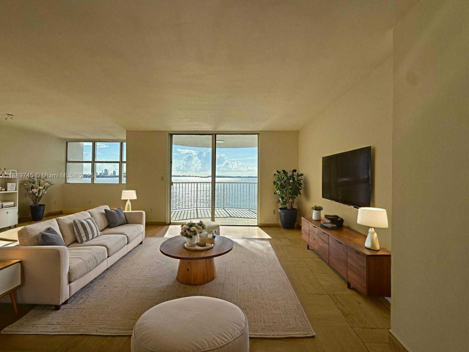 Small Image of 1420 BRICKELL BAY DR #1203A, Miami Number 5