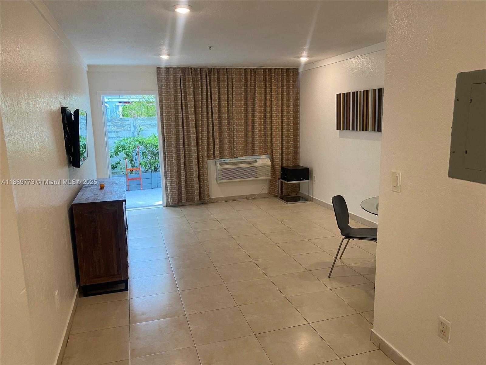 Small Image of 1524 LENOX AVE #4, Miami Beach Number 3