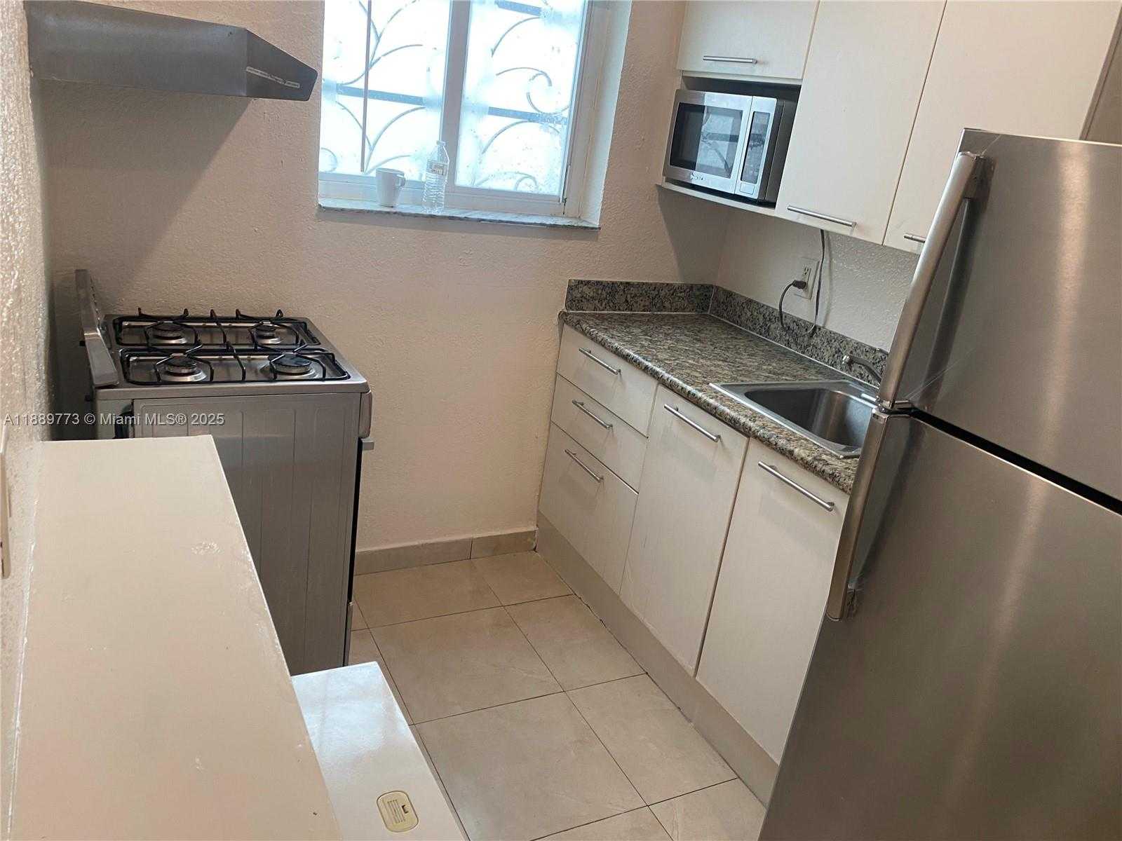 Small Image of 1524 LENOX AVE #4, Miami Beach Number 4