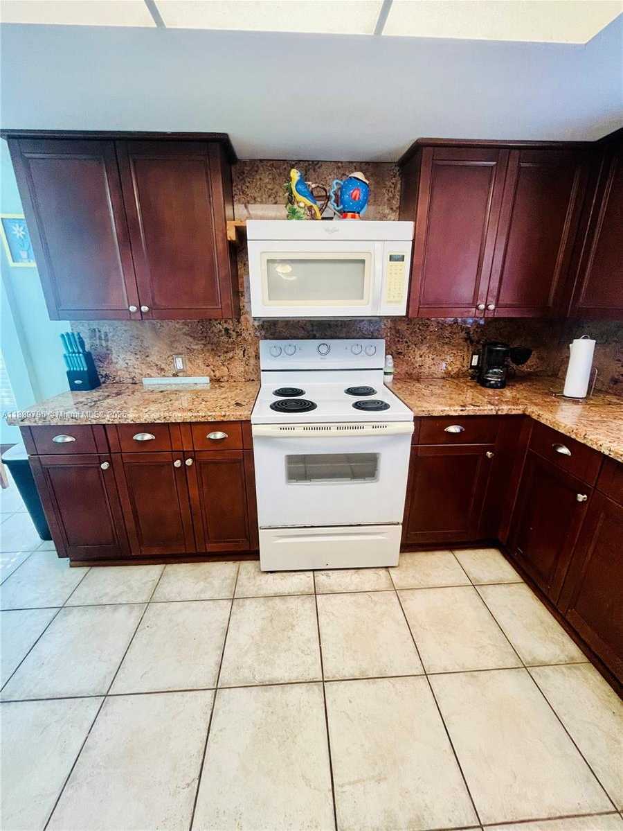 Small Image of 202 WEST CANAL DR, Key Largo Number 10