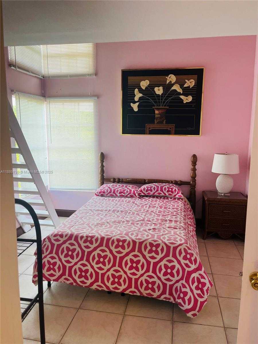 Small Image of 202 WEST CANAL DR, Key Largo Number 13