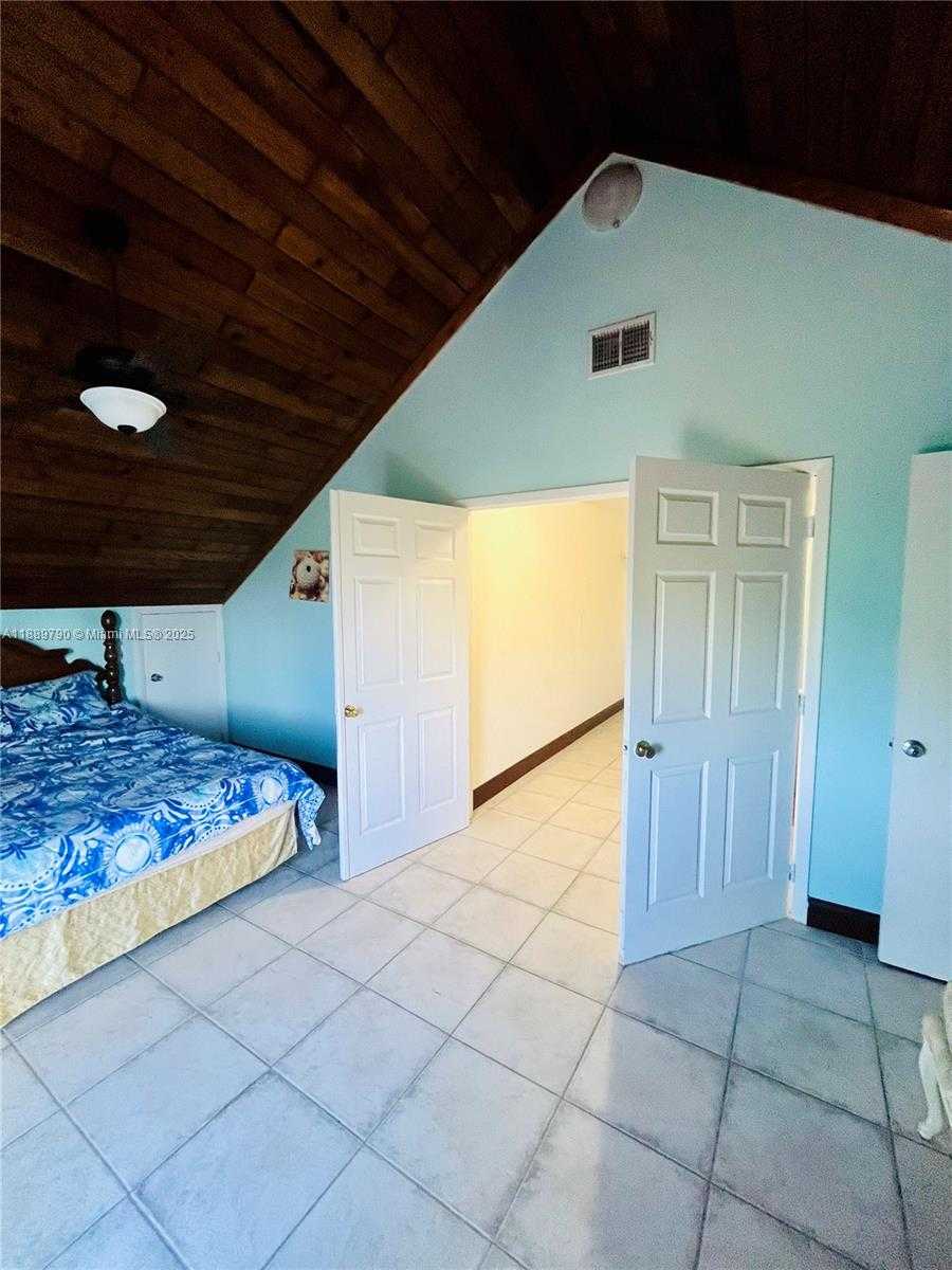 Small Image of 202 WEST CANAL DR, Key Largo Number 17