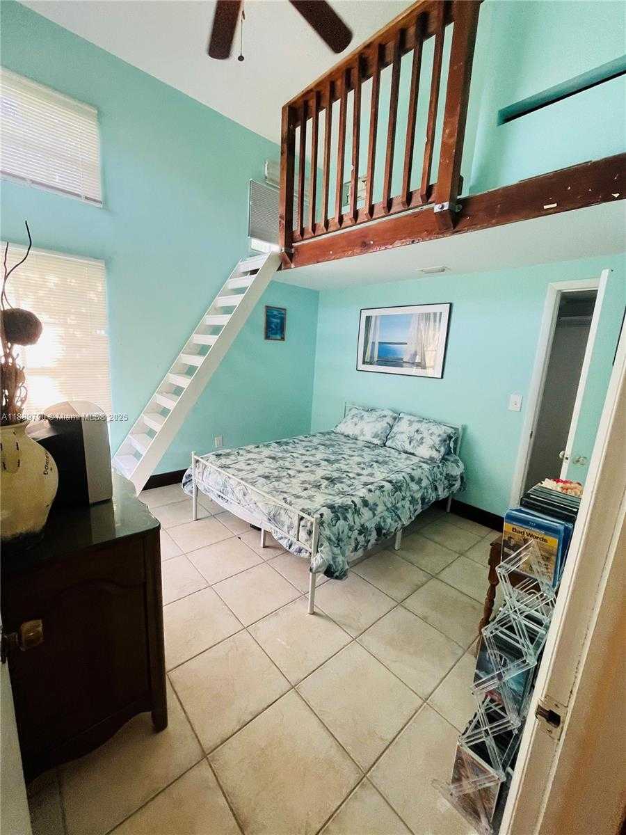 Small Image of 202 WEST CANAL DR, Key Largo Number 20
