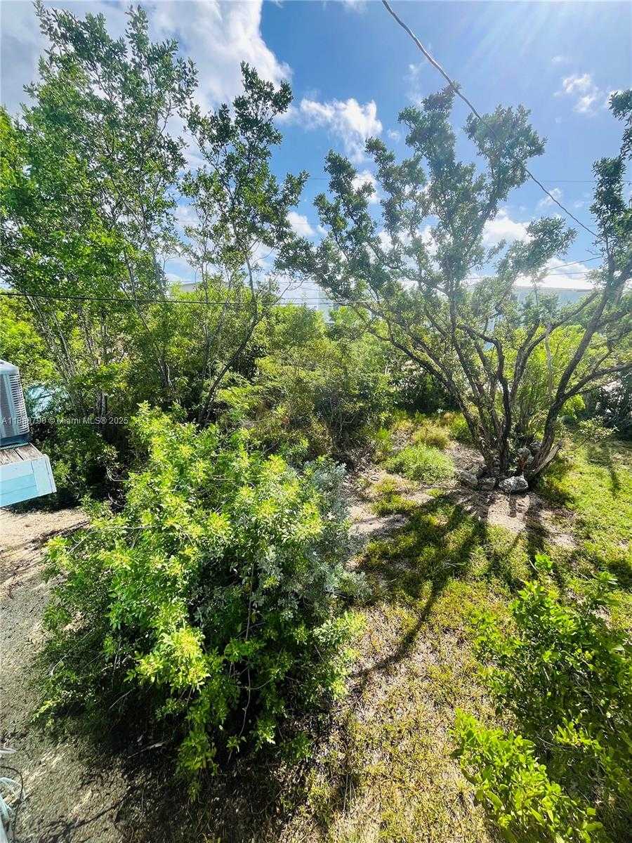 Small Image of 202 WEST CANAL DR, Key Largo Number 24