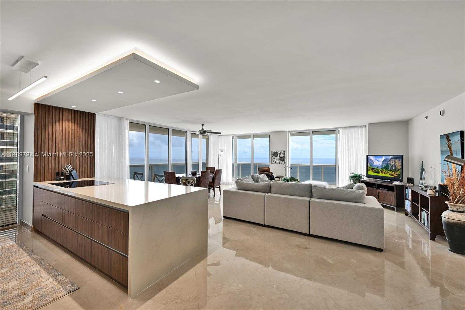 Small Image of 1850 SOUTH OCEAN DR #4001, Hallandale Beach Number 2