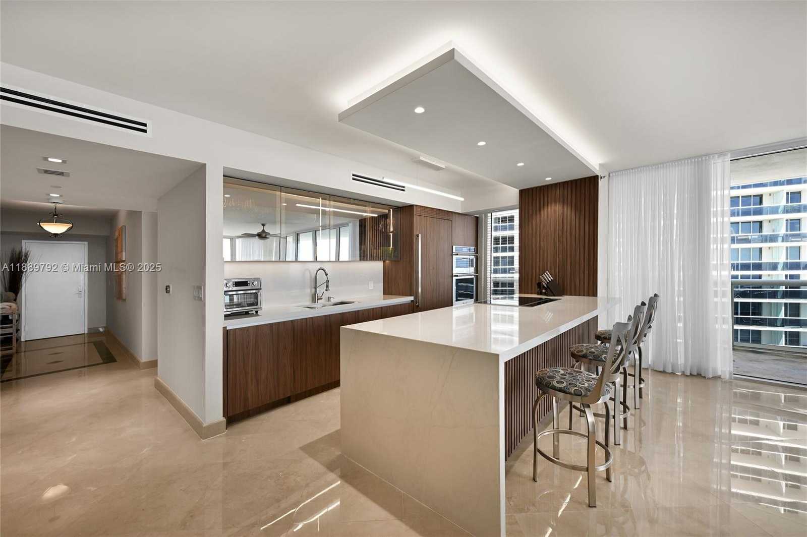 Small Image of 1850 SOUTH OCEAN DR #4001, Hallandale Beach Number 3