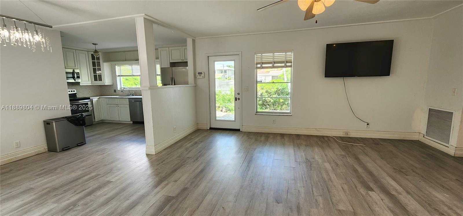 Small Image of 200 NORTH WEST 9TH ST, Boca Raton Number 3