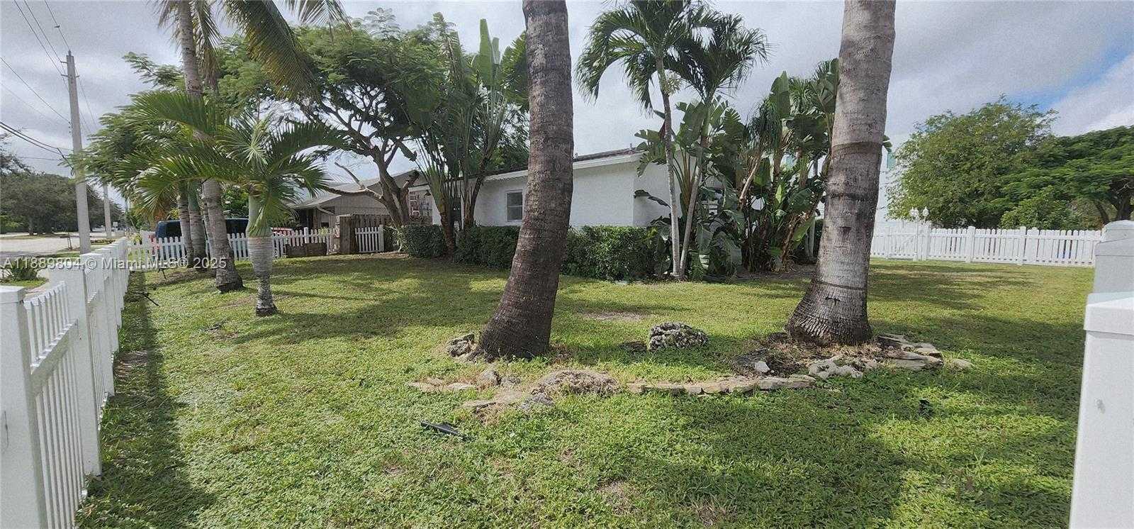 Small Image of 200 NORTH WEST 9TH ST, Boca Raton Number 47