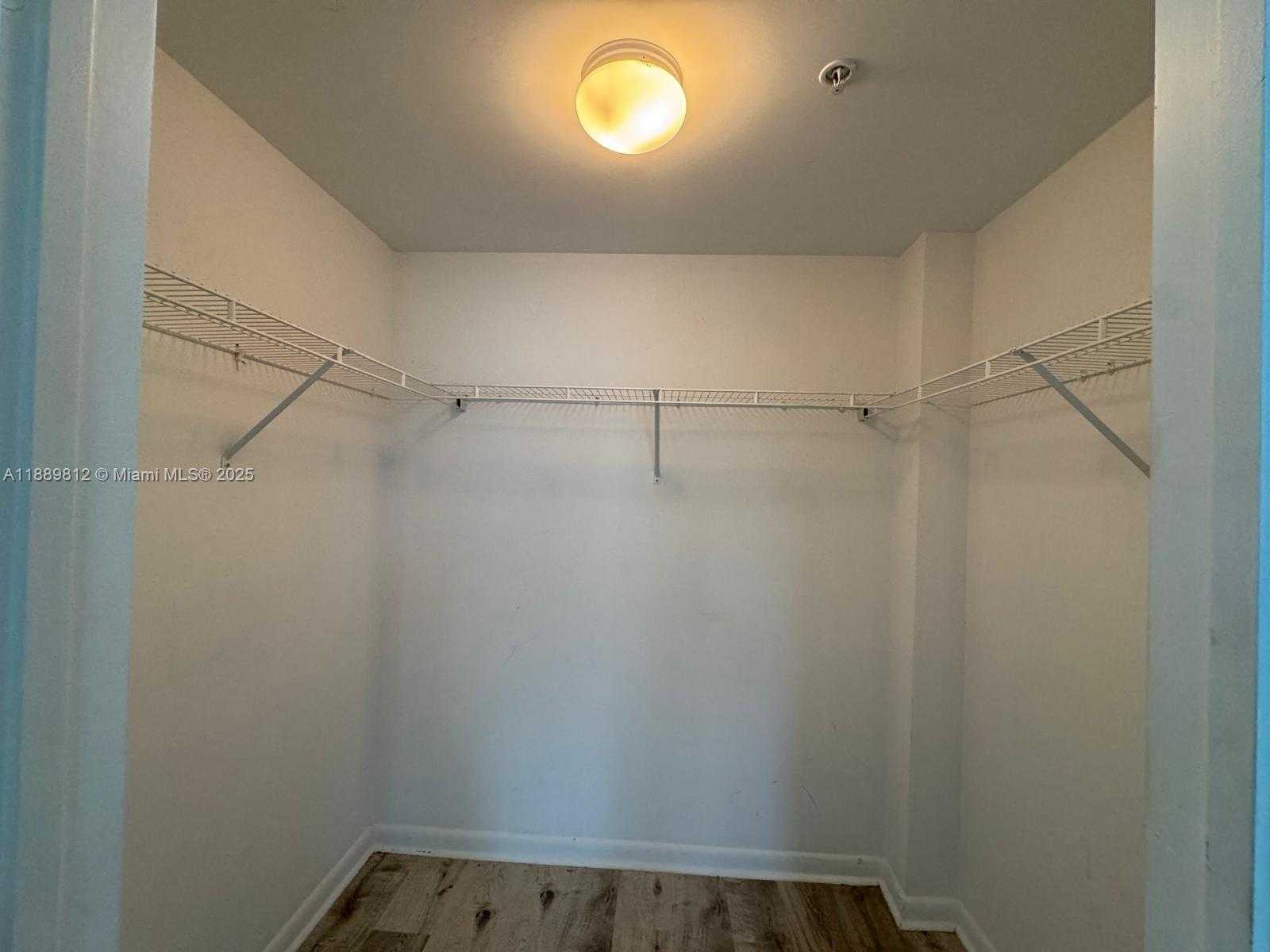 Small Image of 244 BISCAYNE BLVD #2105, Miami Number 14