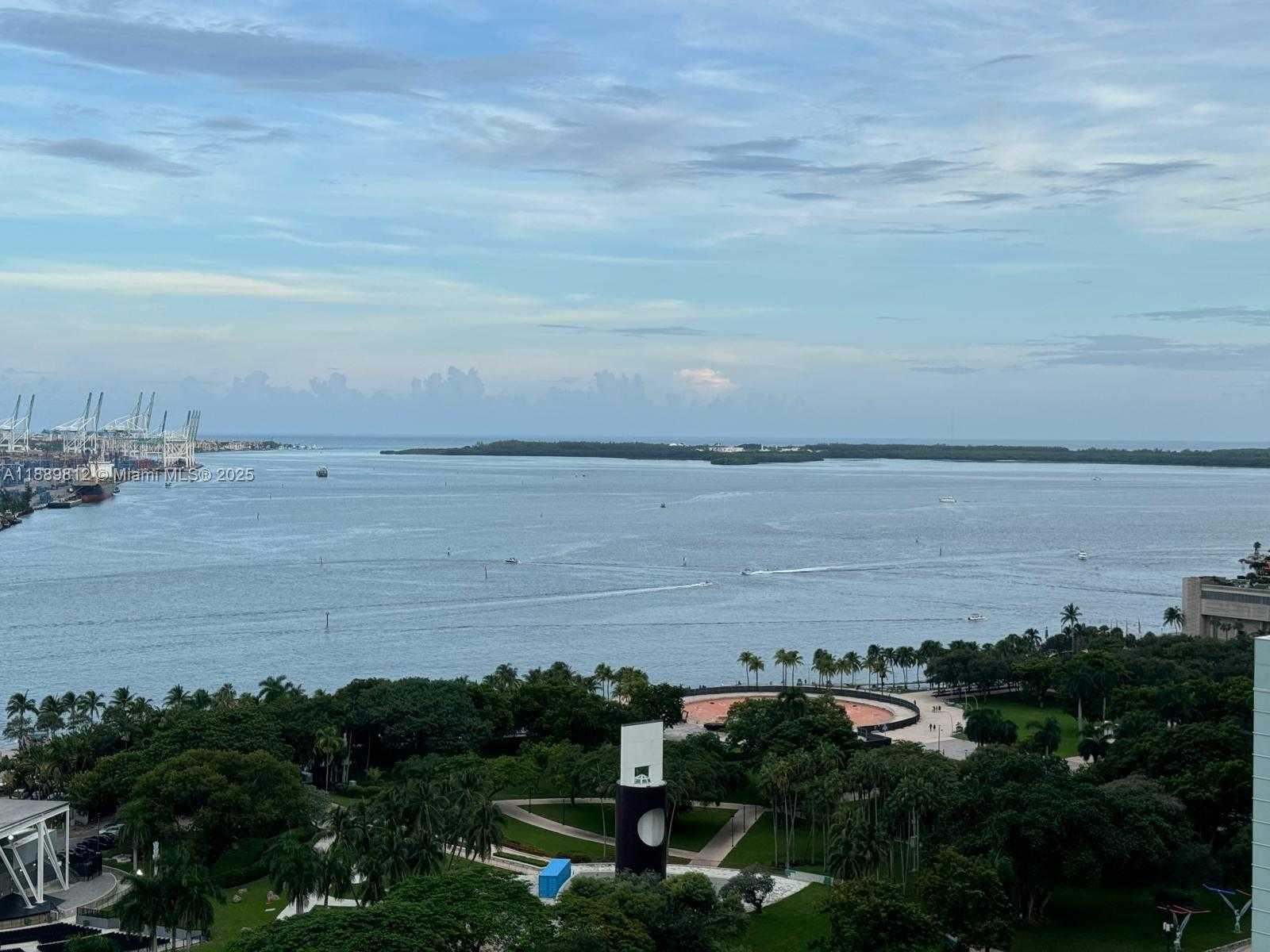 Small Image of 244 BISCAYNE BLVD #2105, Miami Number 29