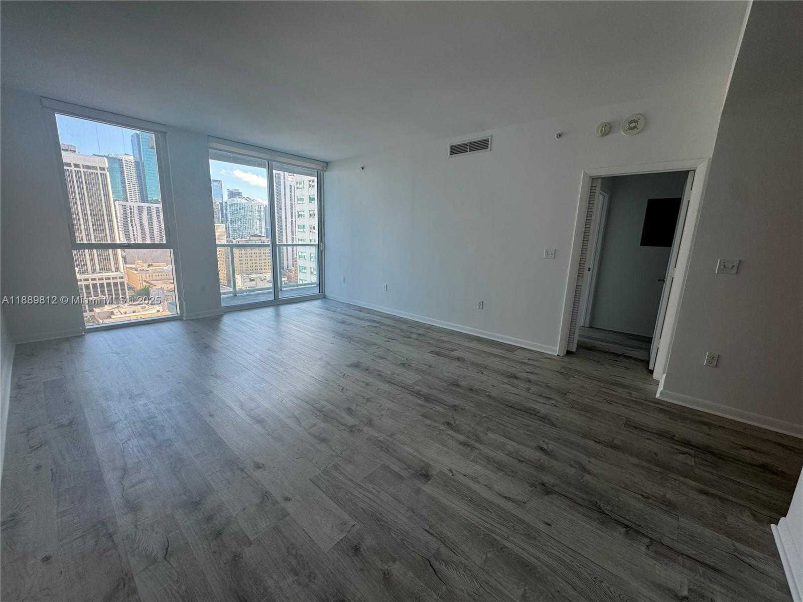 Small Image of 244 BISCAYNE BLVD #2105, Miami Number 8