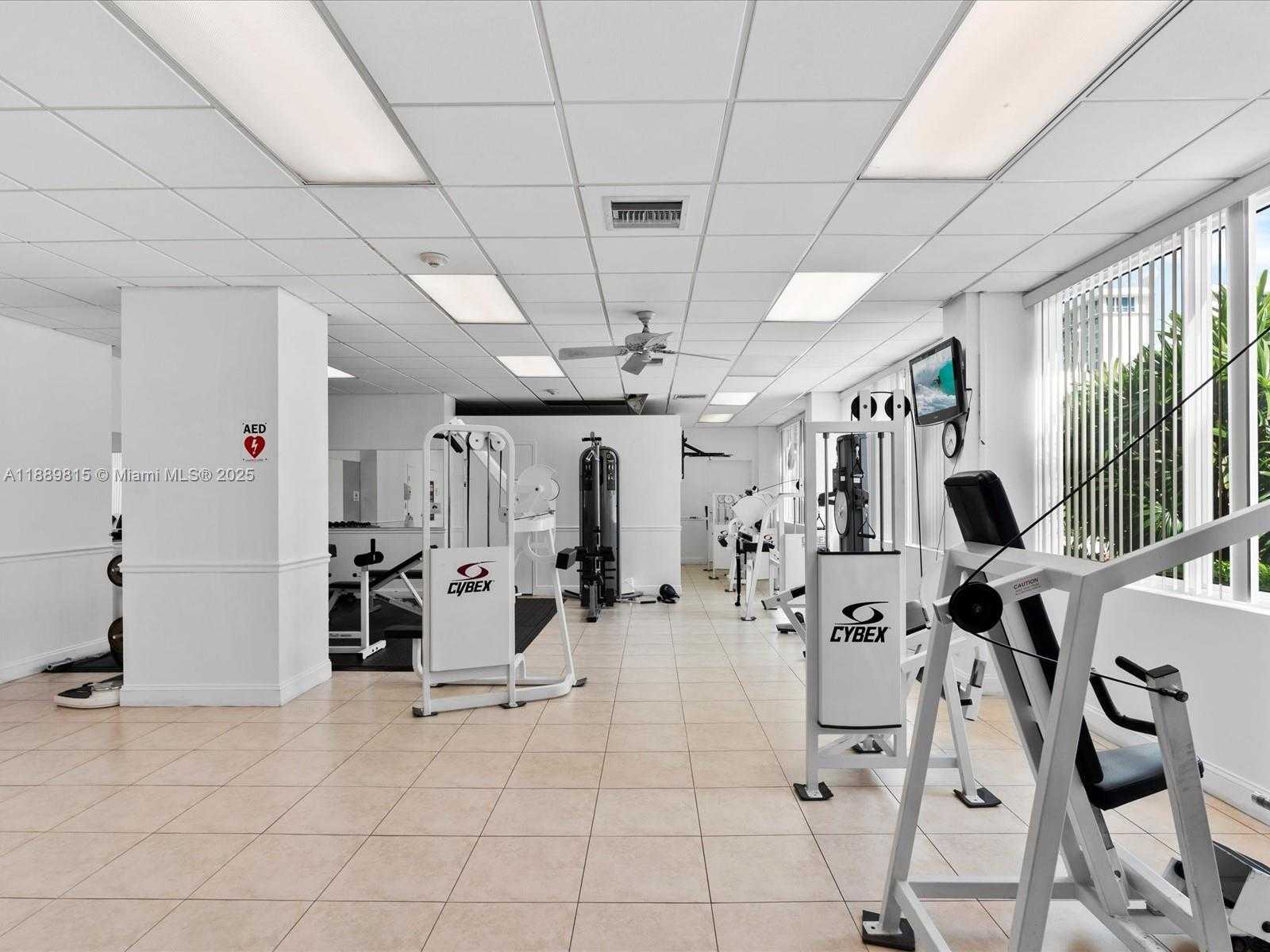 Small Image of 336 NORTH BIRCH RD #16I, Fort Lauderdale Number 33