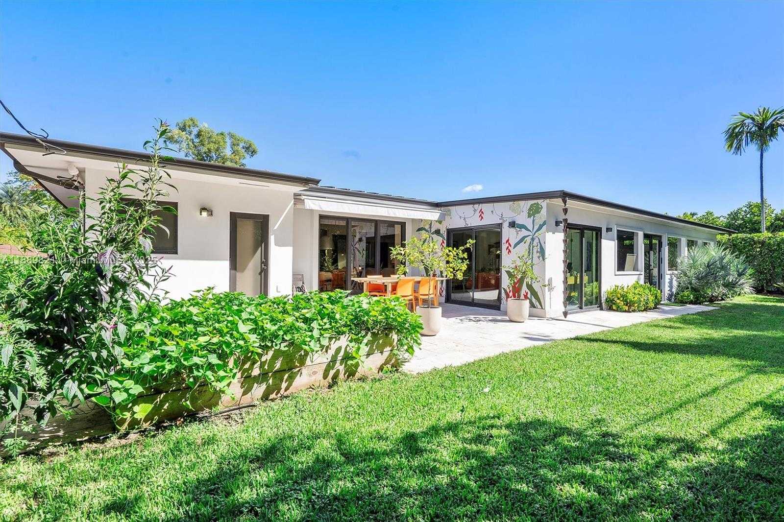 Small Image of 5950 SOUTH WEST 29TH ST, Miami Number 39