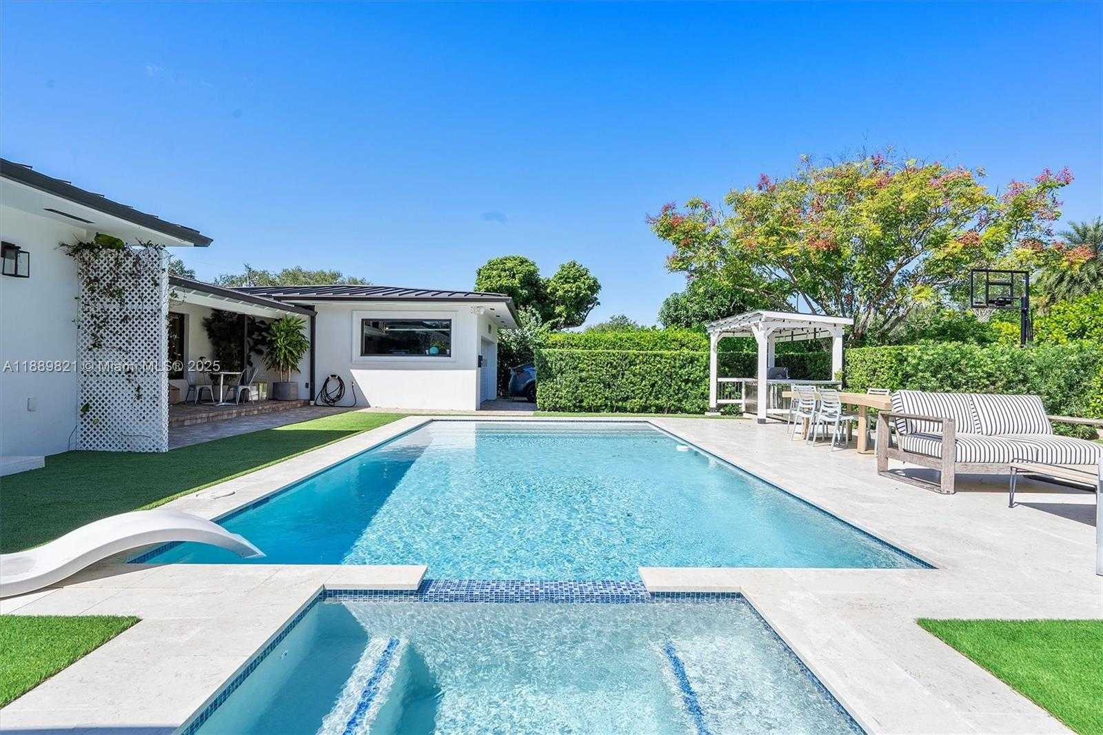 Small Image of 5950 SOUTH WEST 29TH ST, Miami Number 44