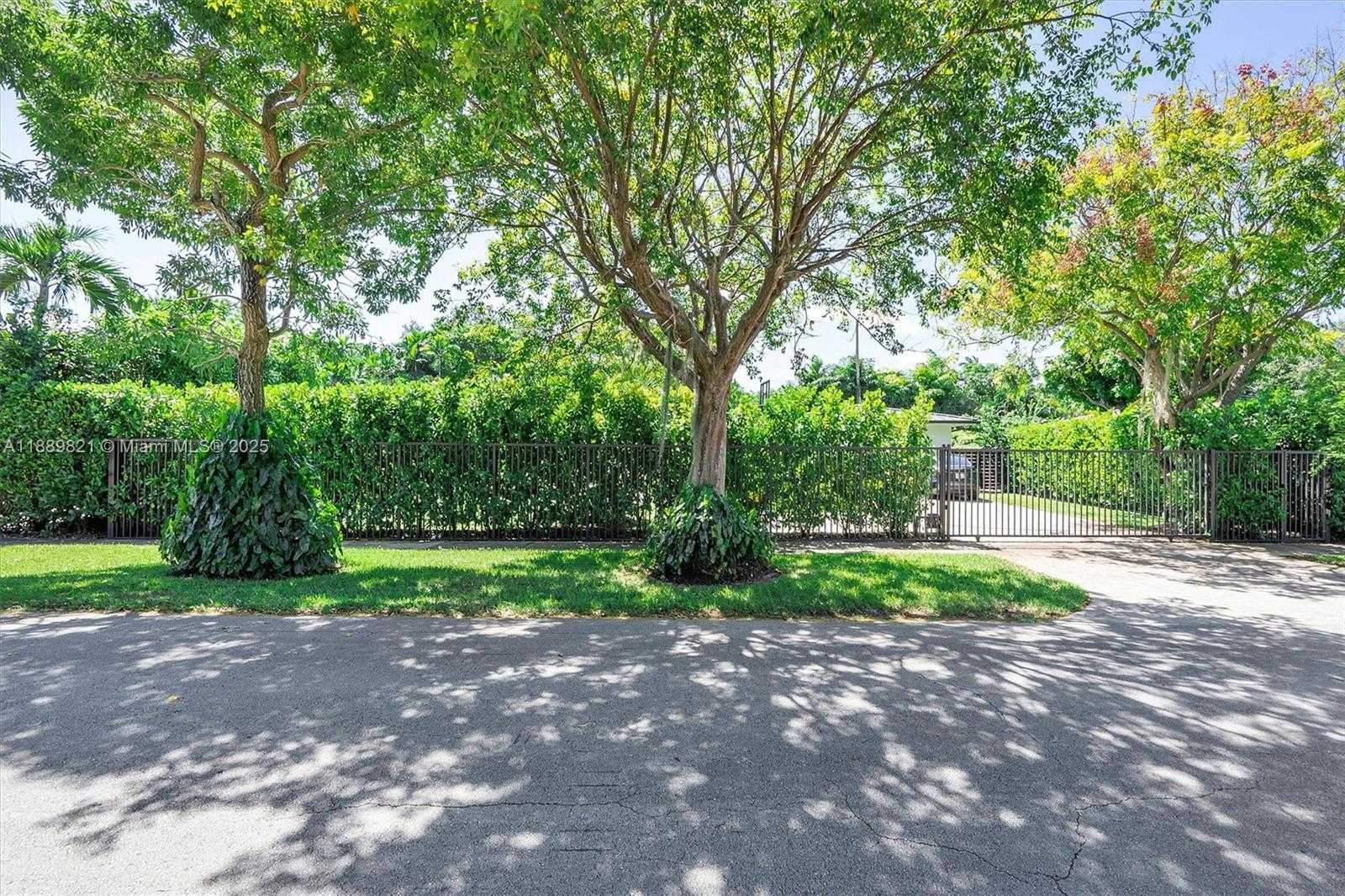 Small Image of 5950 SOUTH WEST 29TH ST, Miami Number 55