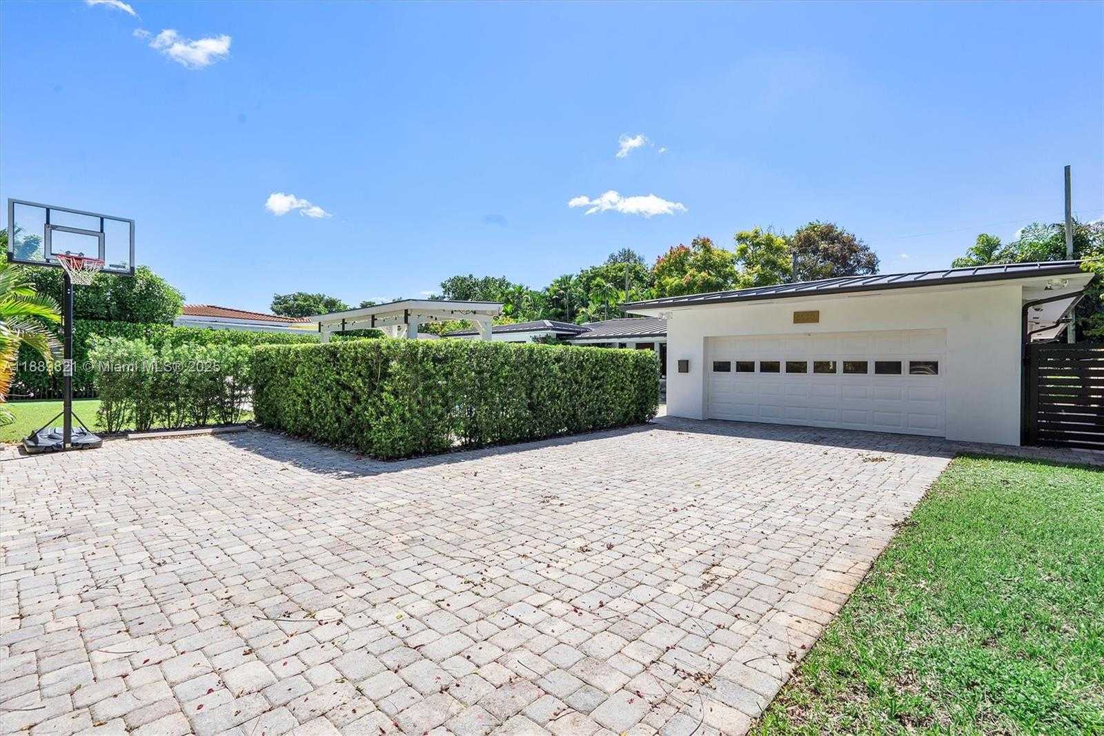 Small Image of 5950 SOUTH WEST 29TH ST, Miami Number 6