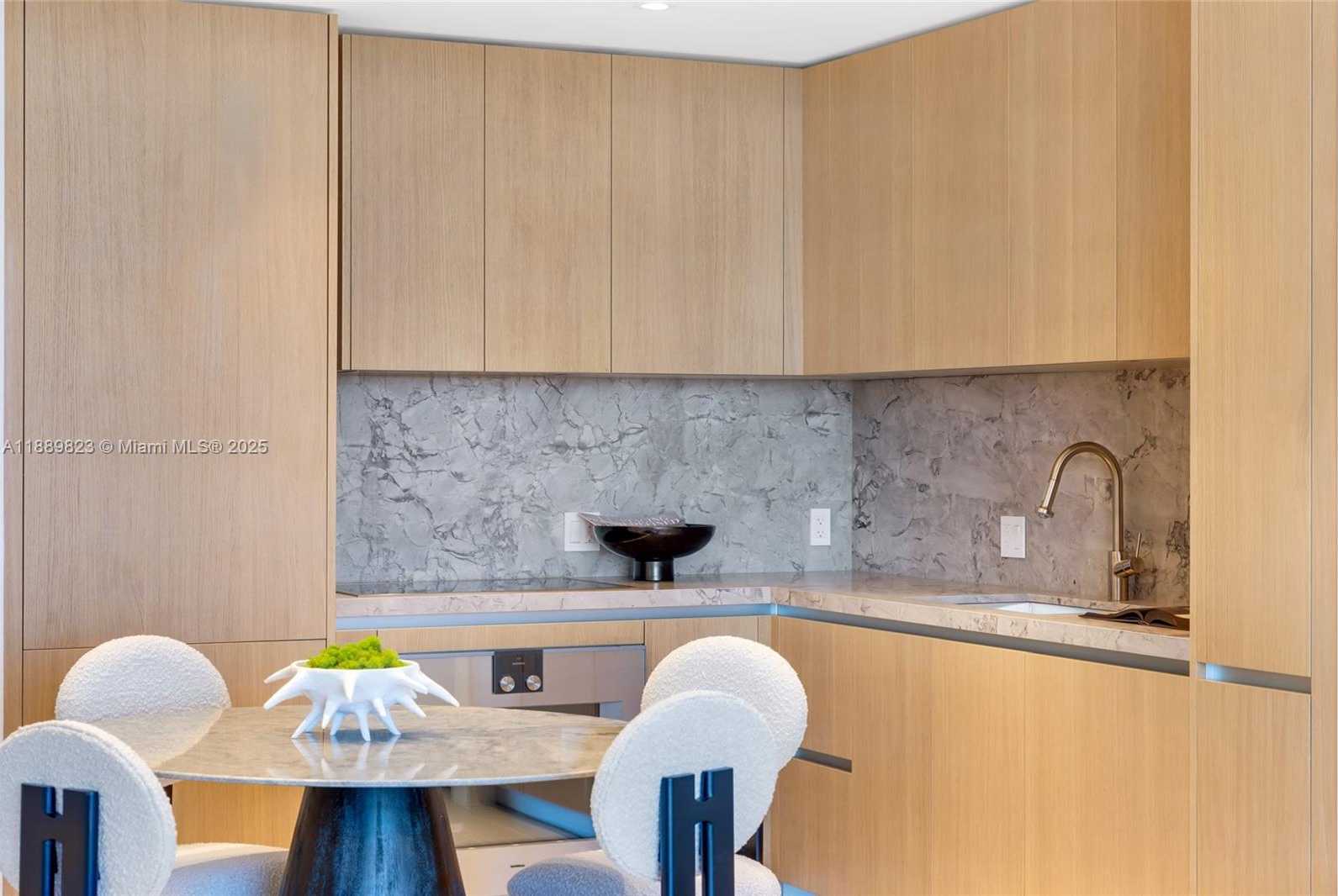 Small Image of 500 ALTON RD #2008, Miami Beach Number 36