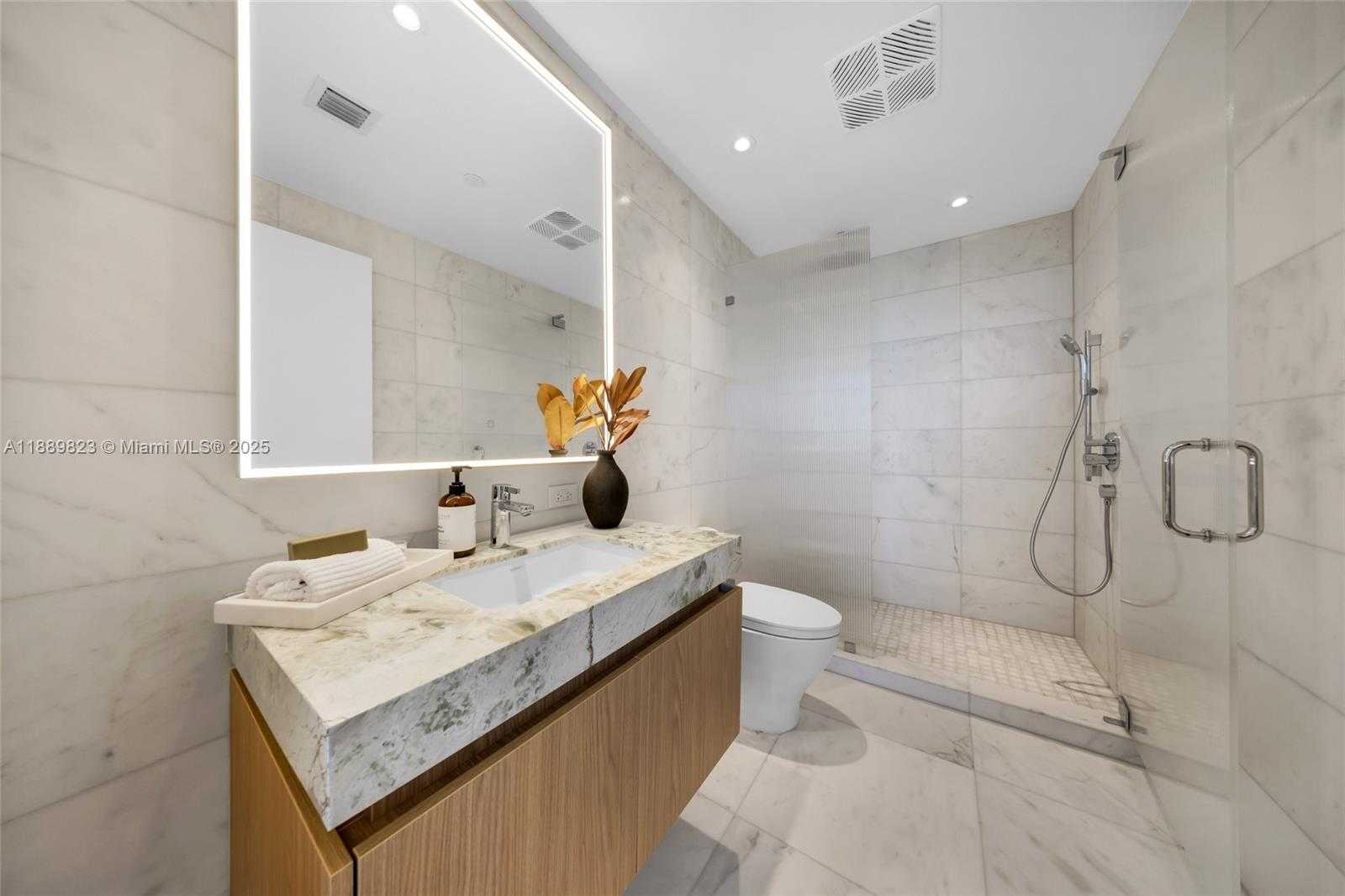 Small Image of 500 ALTON RD #2008, Miami Beach Number 7