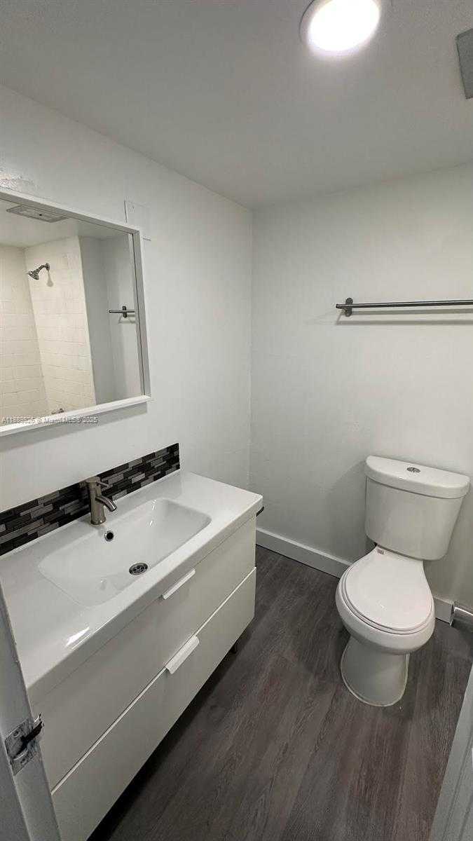 Small Image of 4460 NORTH WEST 79TH AVE #2D, Doral Number 11