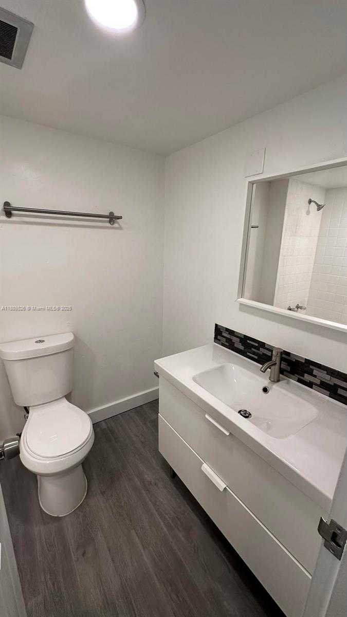 Small Image of 4460 NORTH WEST 79TH AVE #2D, Doral Number 12