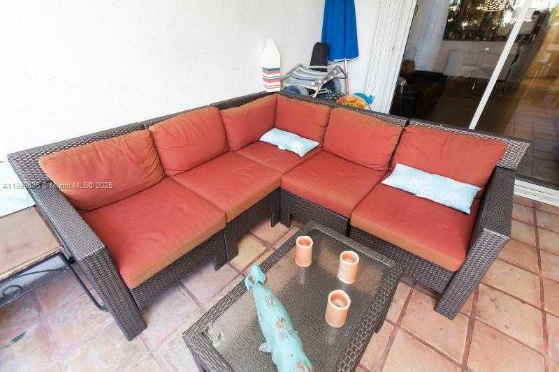 Small Image of 5880 COLLINS AVE #306, Miami Beach Number 29