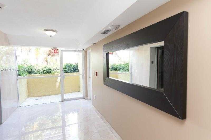 Small Image of 5880 COLLINS AVE #306, Miami Beach Number 31