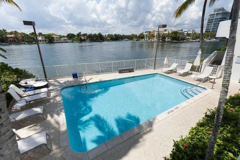 Small Image of 5880 COLLINS AVE #306, Miami Beach Number 35
