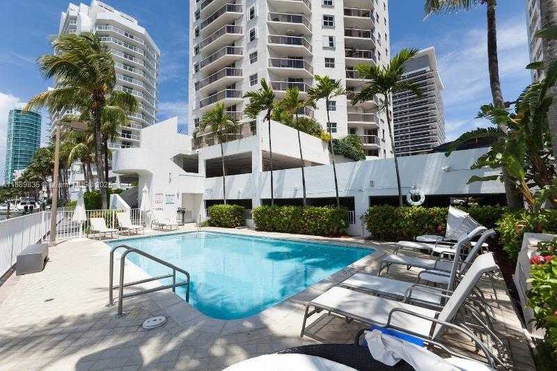 Small Image of 5880 COLLINS AVE #306, Miami Beach Number 37