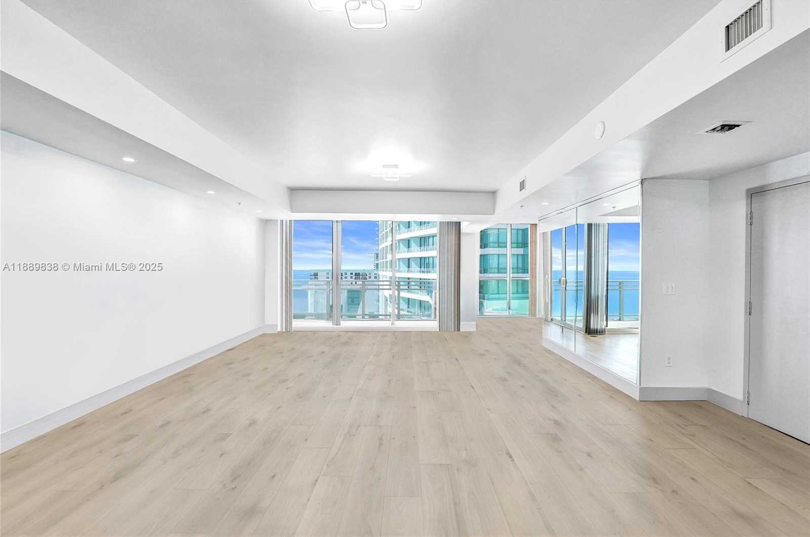 Small Image of 3535 SOUTH OCEAN DR #1703, Hollywood Number 12