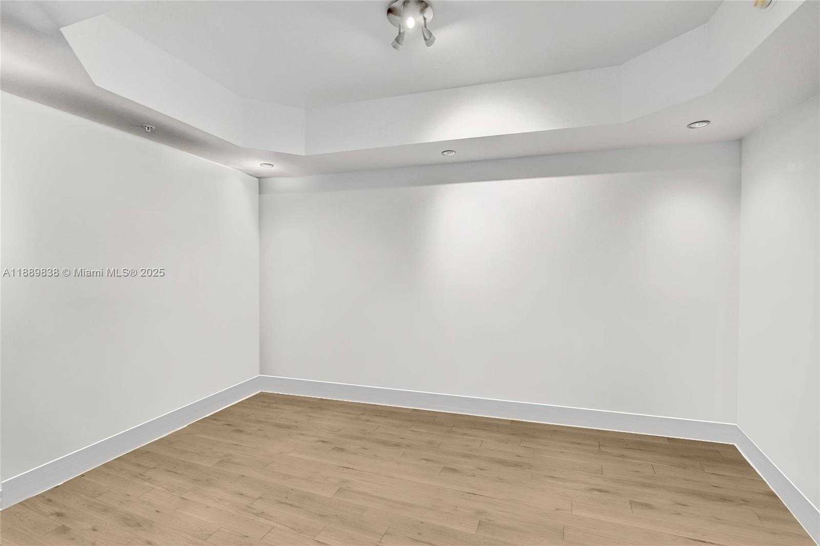 Small Image of 3535 SOUTH OCEAN DR #1703, Hollywood Number 23
