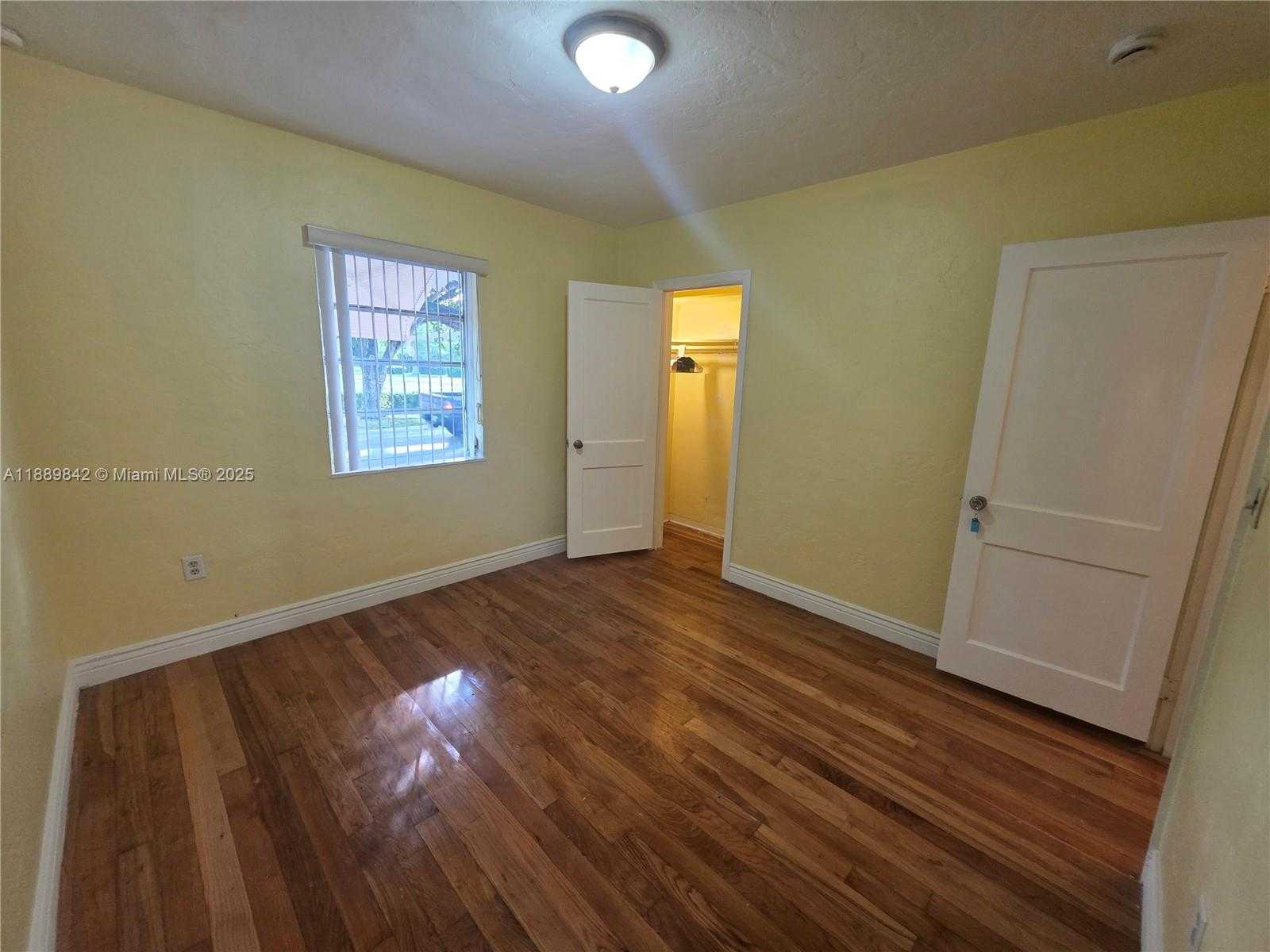 Small Image of 1 NORTH MELROSE DR, Miami Springs Number 19
