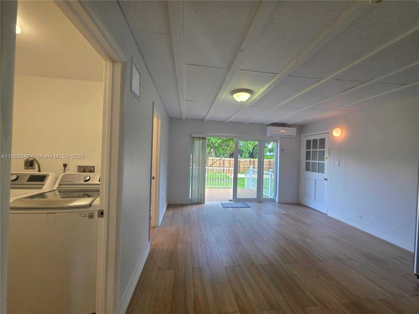 Small Image of 1 NORTH MELROSE DR, Miami Springs Number 26