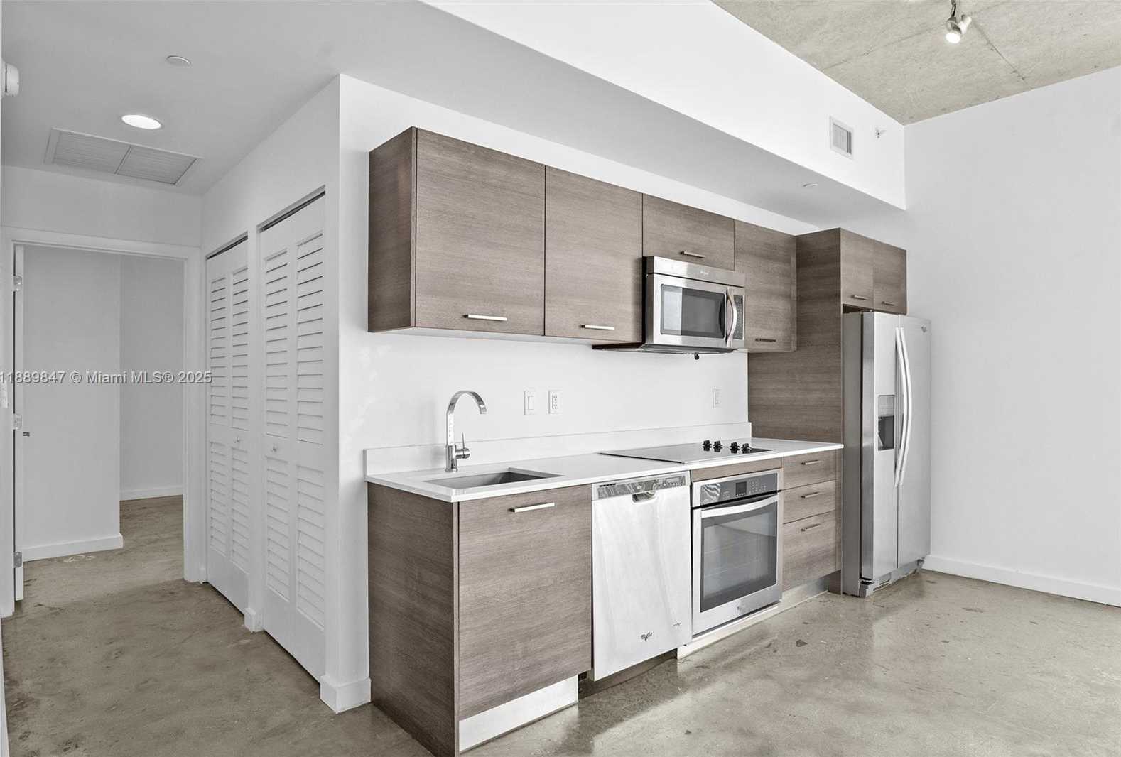 Small Image of 151 SOUTH EAST 1ST ST #3511, Miami Number 11