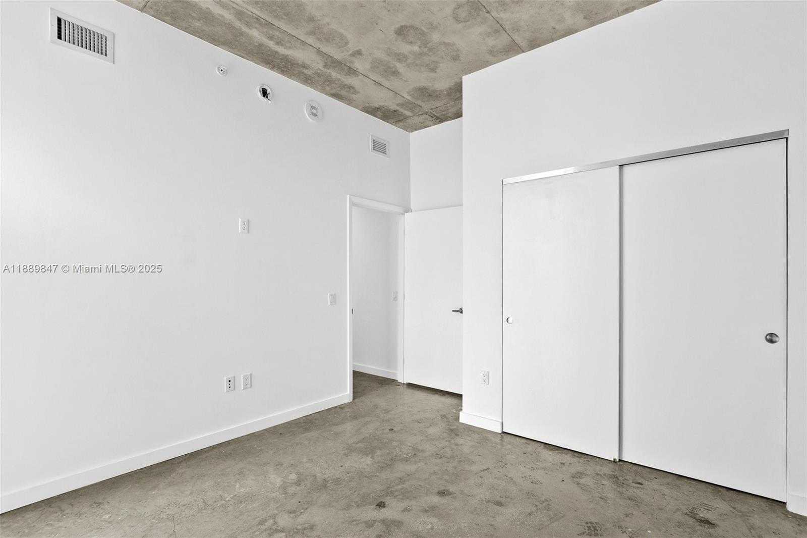 Small Image of 151 SOUTH EAST 1ST ST #3511, Miami Number 15
