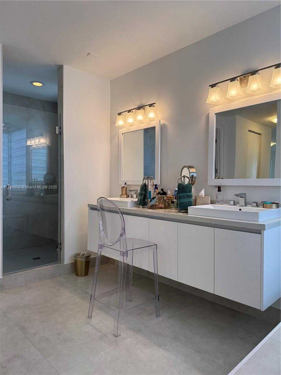 Small Image of 7547 NORTH WEST 98TH AVE #., Doral Number 11