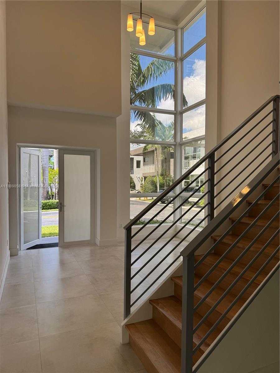 Small Image of 7547 NORTH WEST 98TH AVE #., Doral Number 16