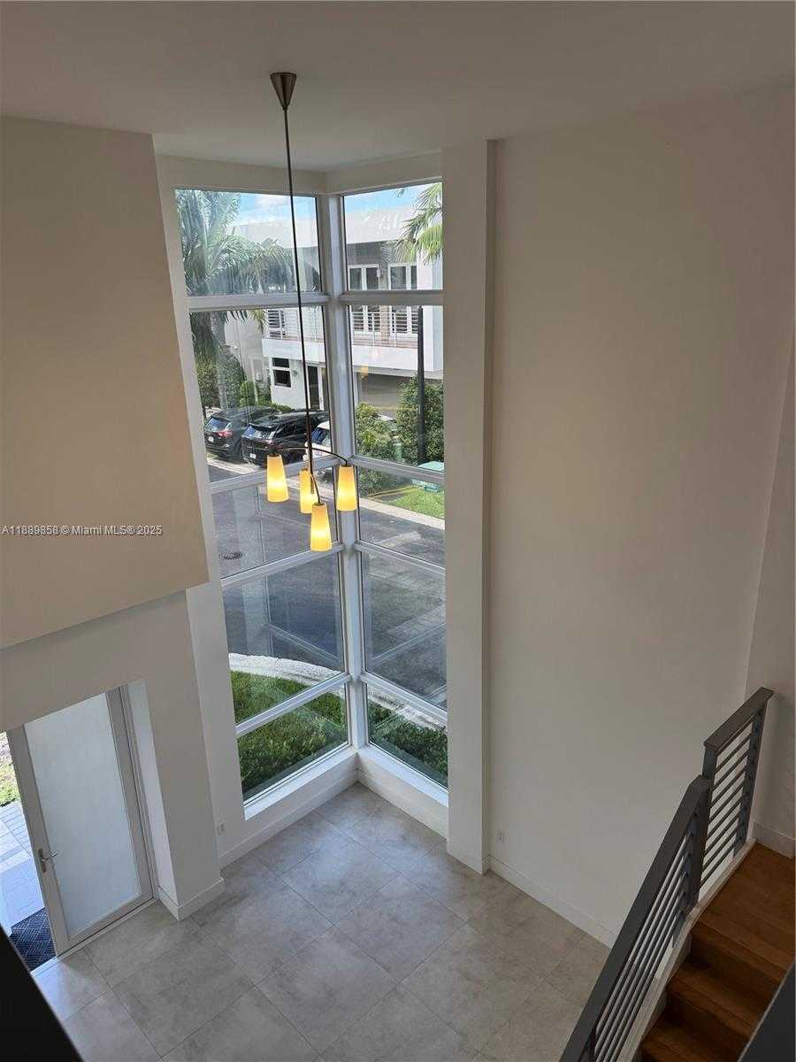 Small Image of 7547 NORTH WEST 98TH AVE #., Doral Number 17