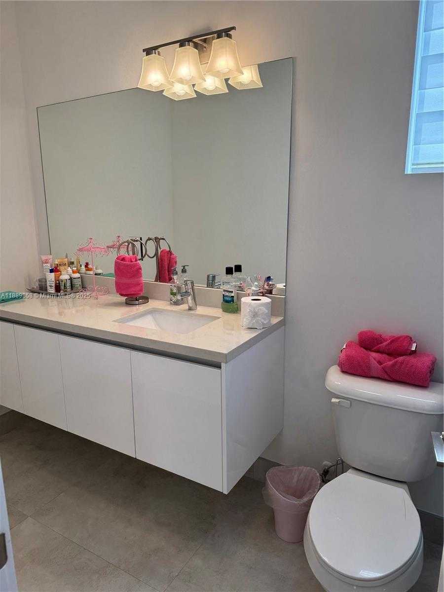 Small Image of 7547 NORTH WEST 98TH AVE #., Doral Number 6
