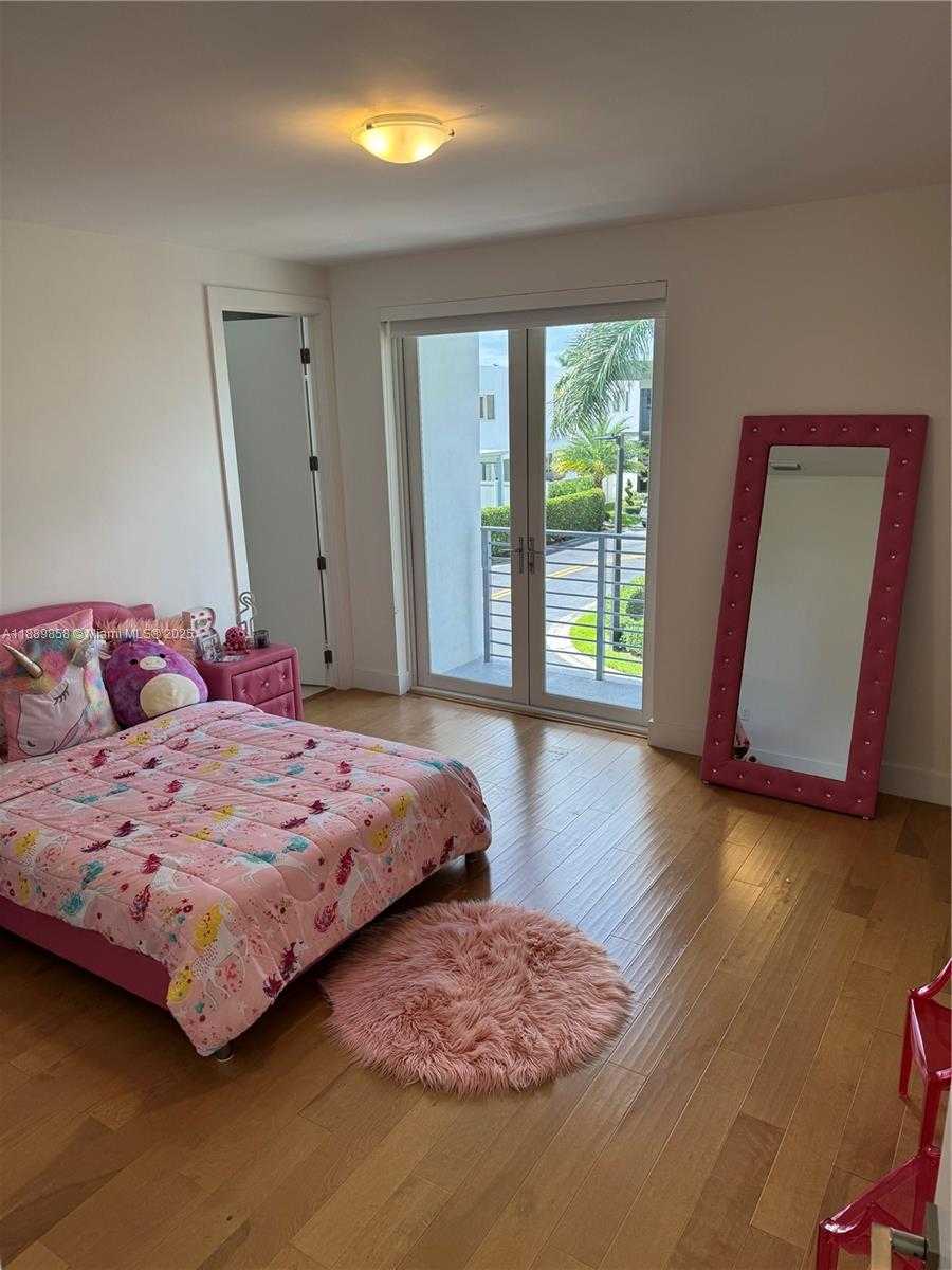 Small Image of 7547 NORTH WEST 98TH AVE #., Doral Number 7