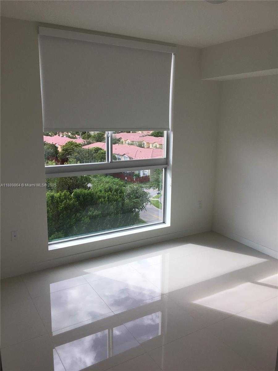 Small Image of 7875 NORTH WEST 107TH AVE #618, Doral Number 3