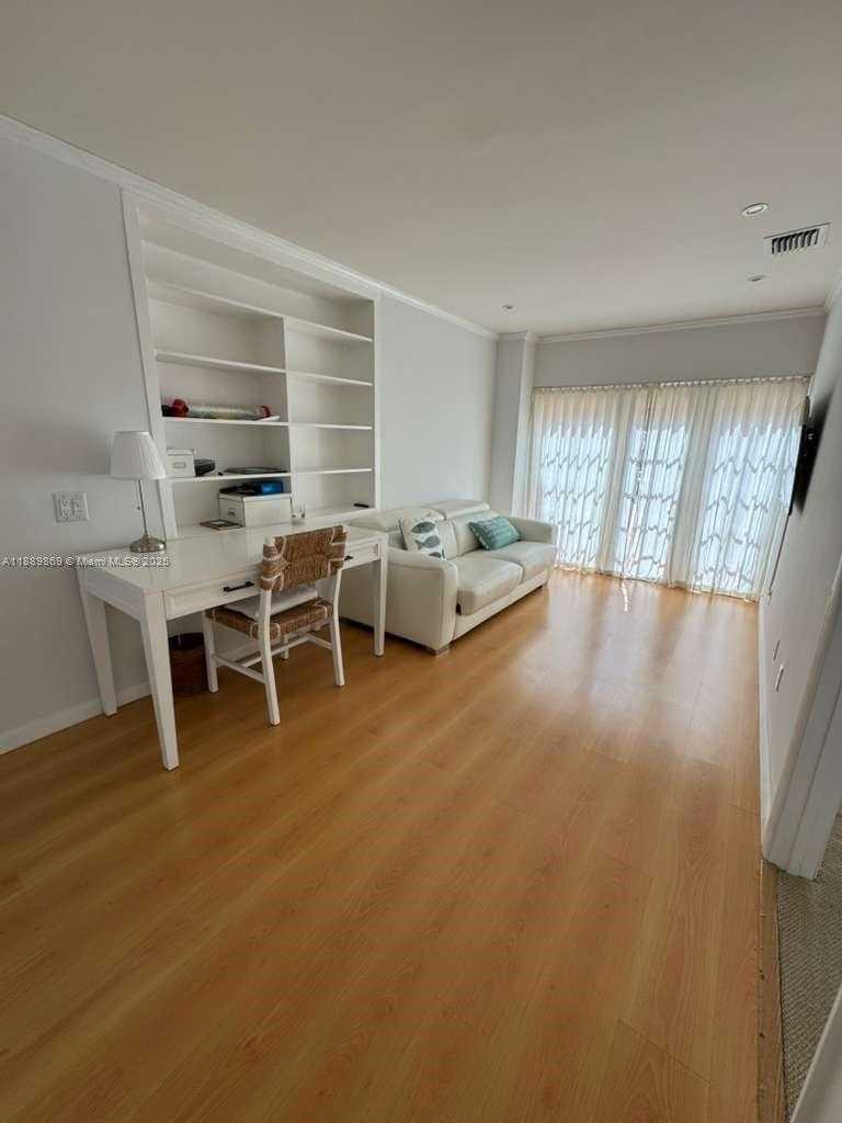 Small Image of 6015 PINE TREE DR, Miami Beach Number 49