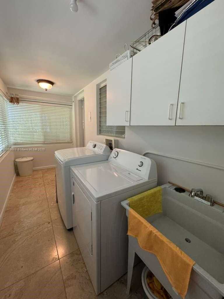 Small Image of 6015 PINE TREE DR, Miami Beach Number 56