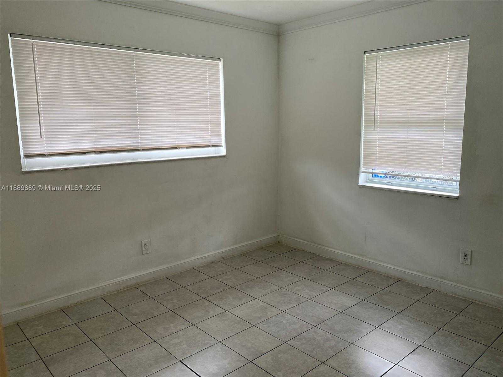 Small Image of 2215 ADAMS ST #1, Hollywood Number 19