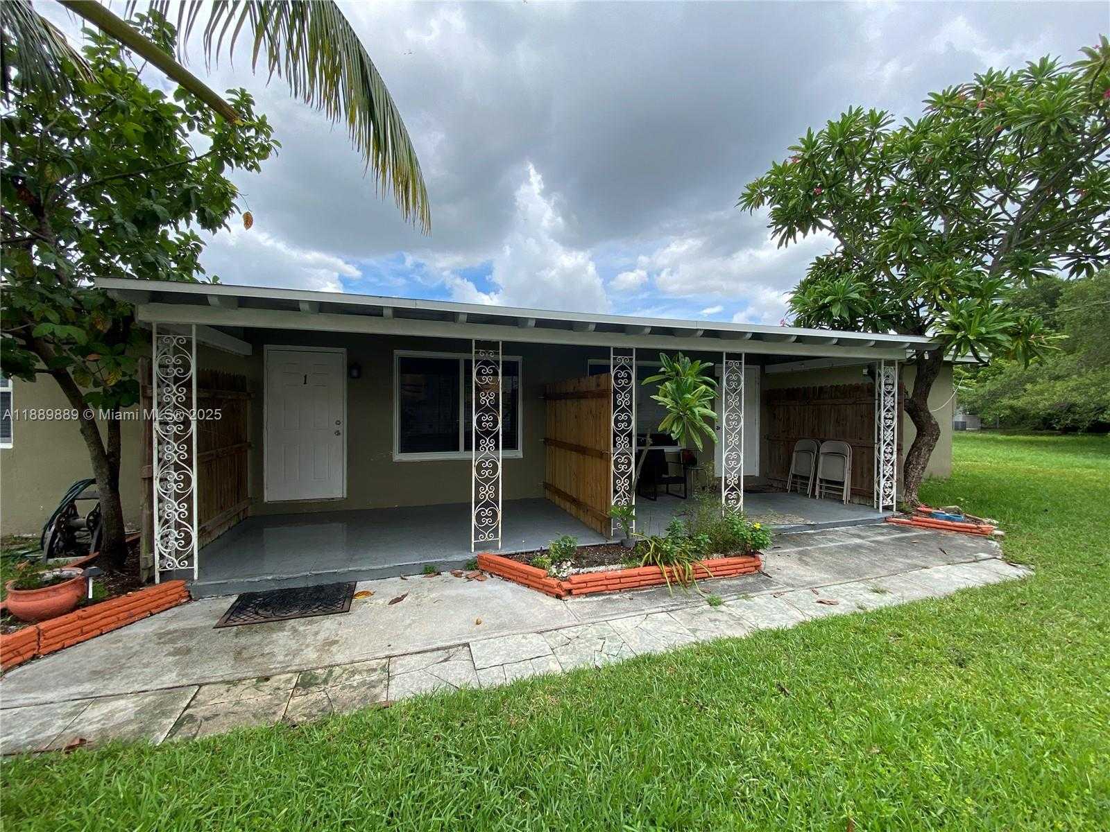 Small Image of 2215 ADAMS ST #1, Hollywood Number 21