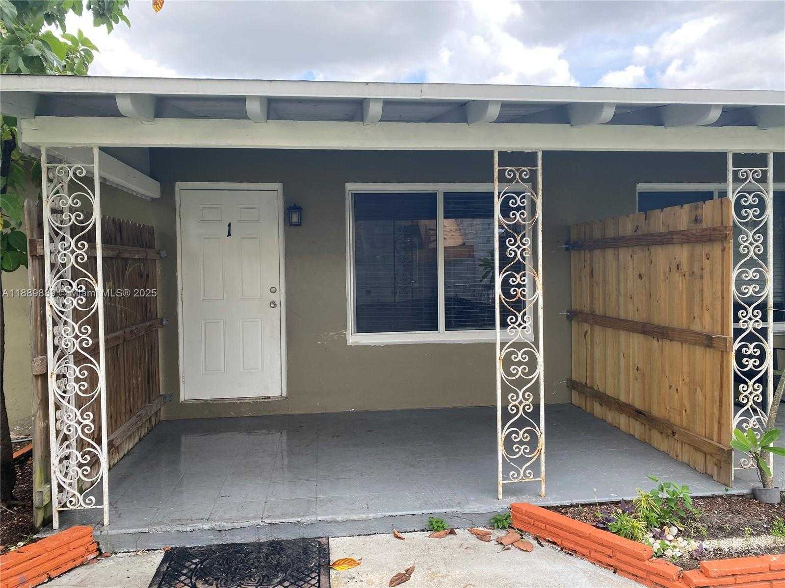 Small Image of 2215 ADAMS ST #1, Hollywood Number 22