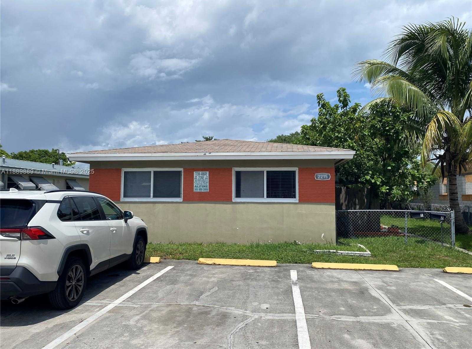 Small Image of 2215 ADAMS ST #1, Hollywood Number 7